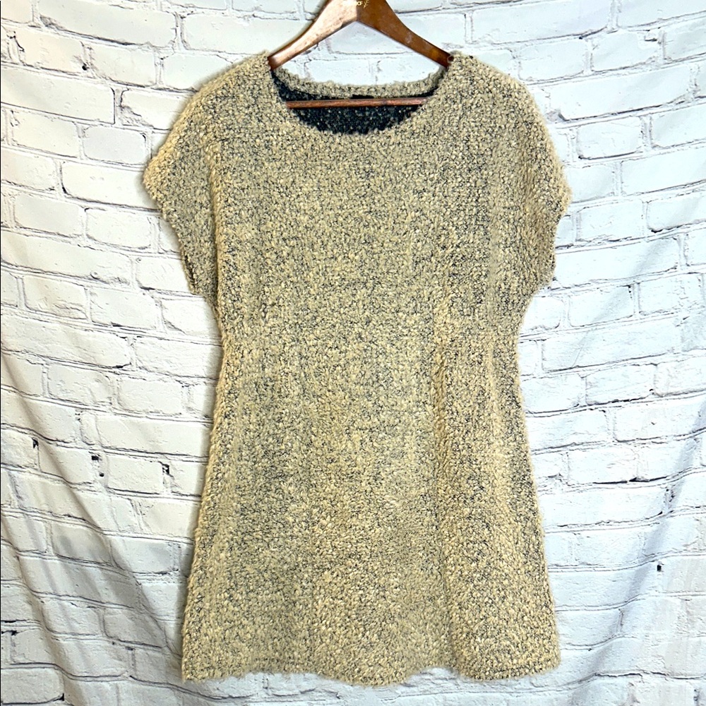 Z & L Europe Cream Black Capped Sleeve Sweater Dress Size Large